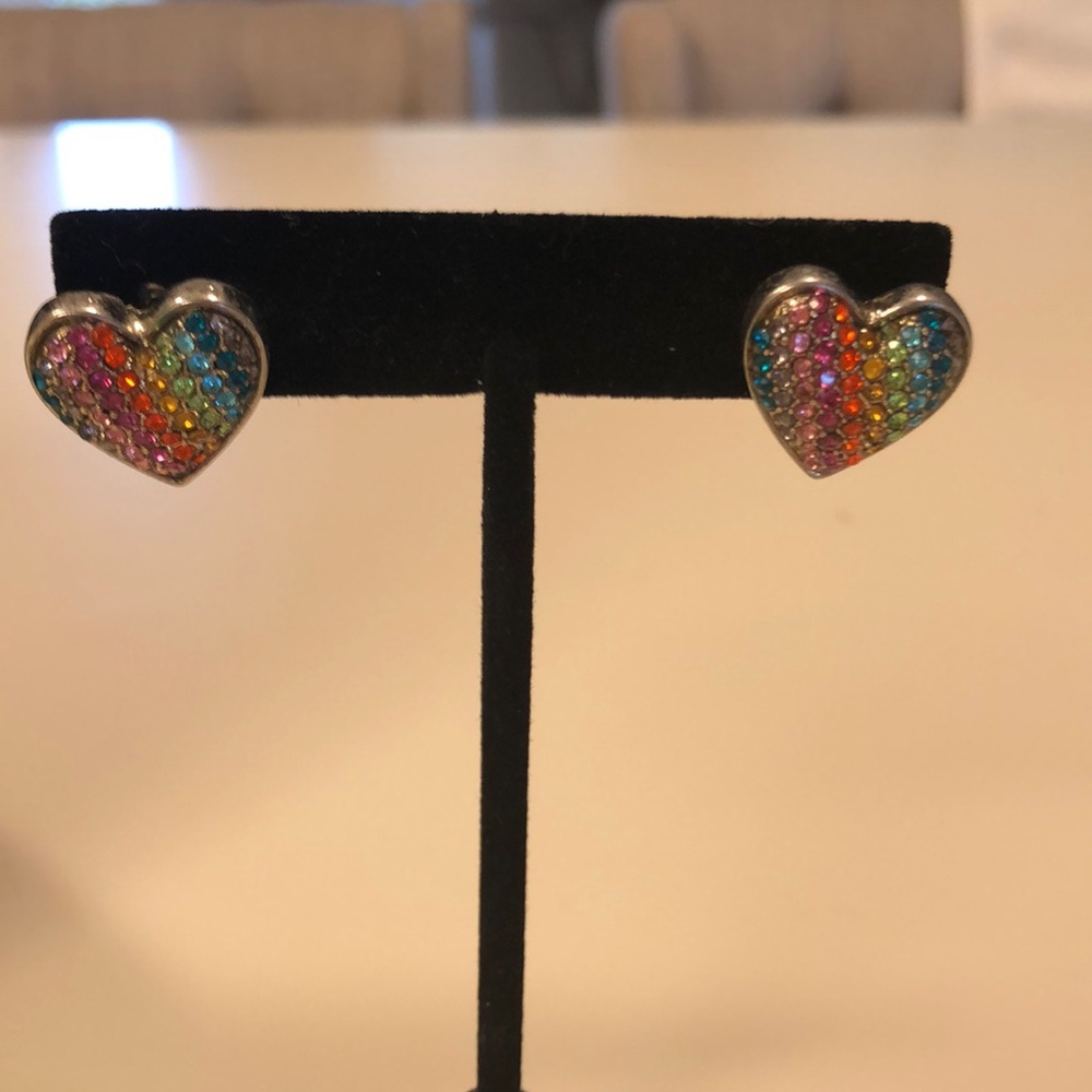 Lot of Betsey Johnson pierced earrings. - Picture 3 of 5